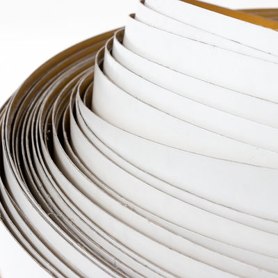 ประเภทลูกศร แชนแนลยูม อลูมิเนียม 3D สัญญาณ ฝาปิดแต่ง ผูกติดตามตามความต้องการ