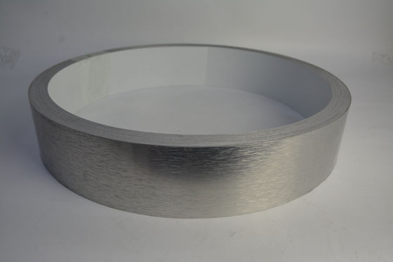 อลูมิเนียม ตัดหมวก ใช้ในกลางแจ้ง ไม่มีขอบ โฆษณาช่องจดหมาย ความหนา 0.6MM